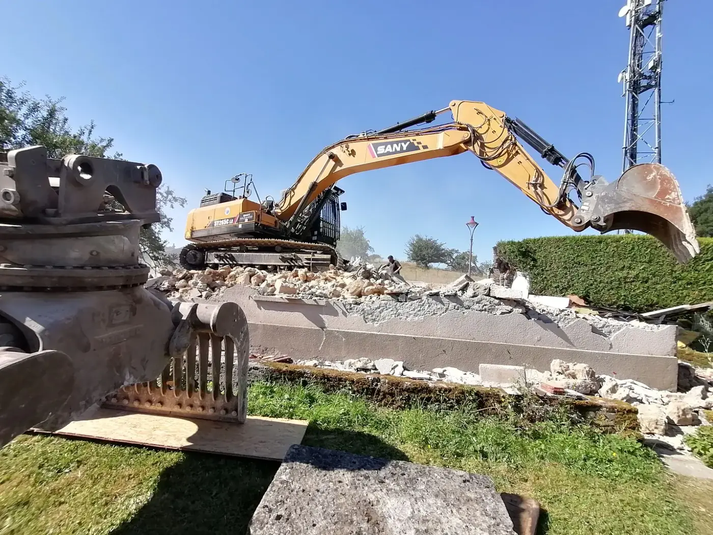 Chantier de démolition et de démantèlement mené par les équipes Voillaume